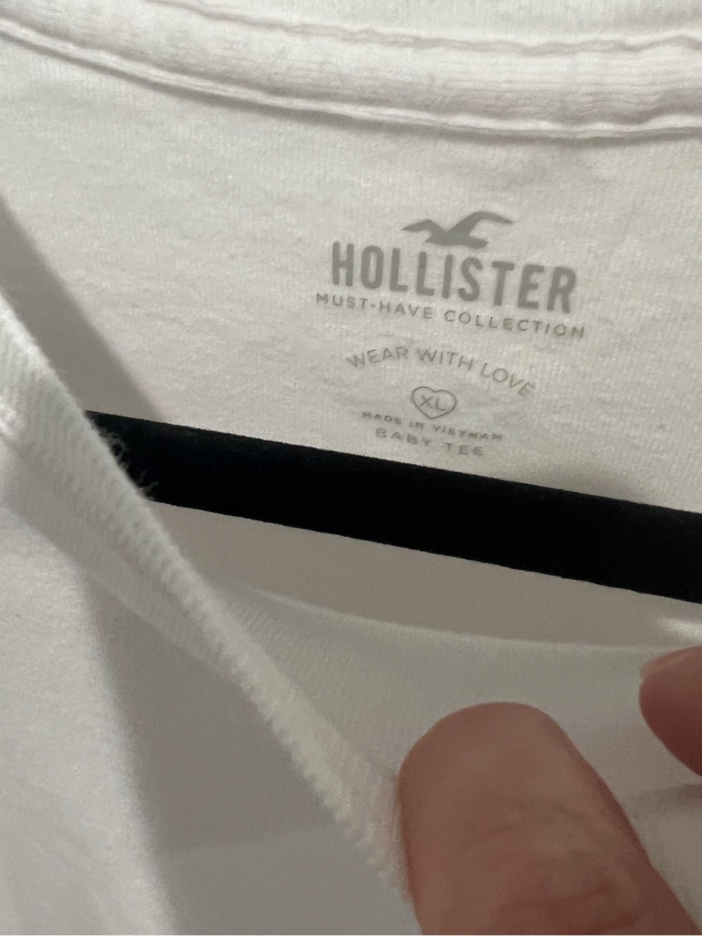Hollister White Crewneck Crop Tee - Women's - Picture 3 of 3